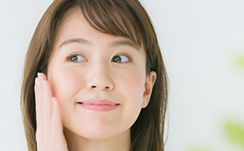 便秘になるとニキビや肌あれになりやすいのはどうして？｜腸活ナビ｜大正製薬