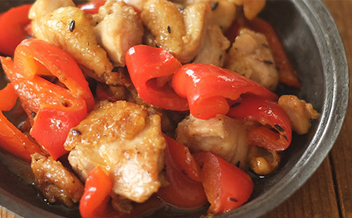 鶏肉とパプリカの味噌クミン炒め｜腸活ナビ｜大正製薬