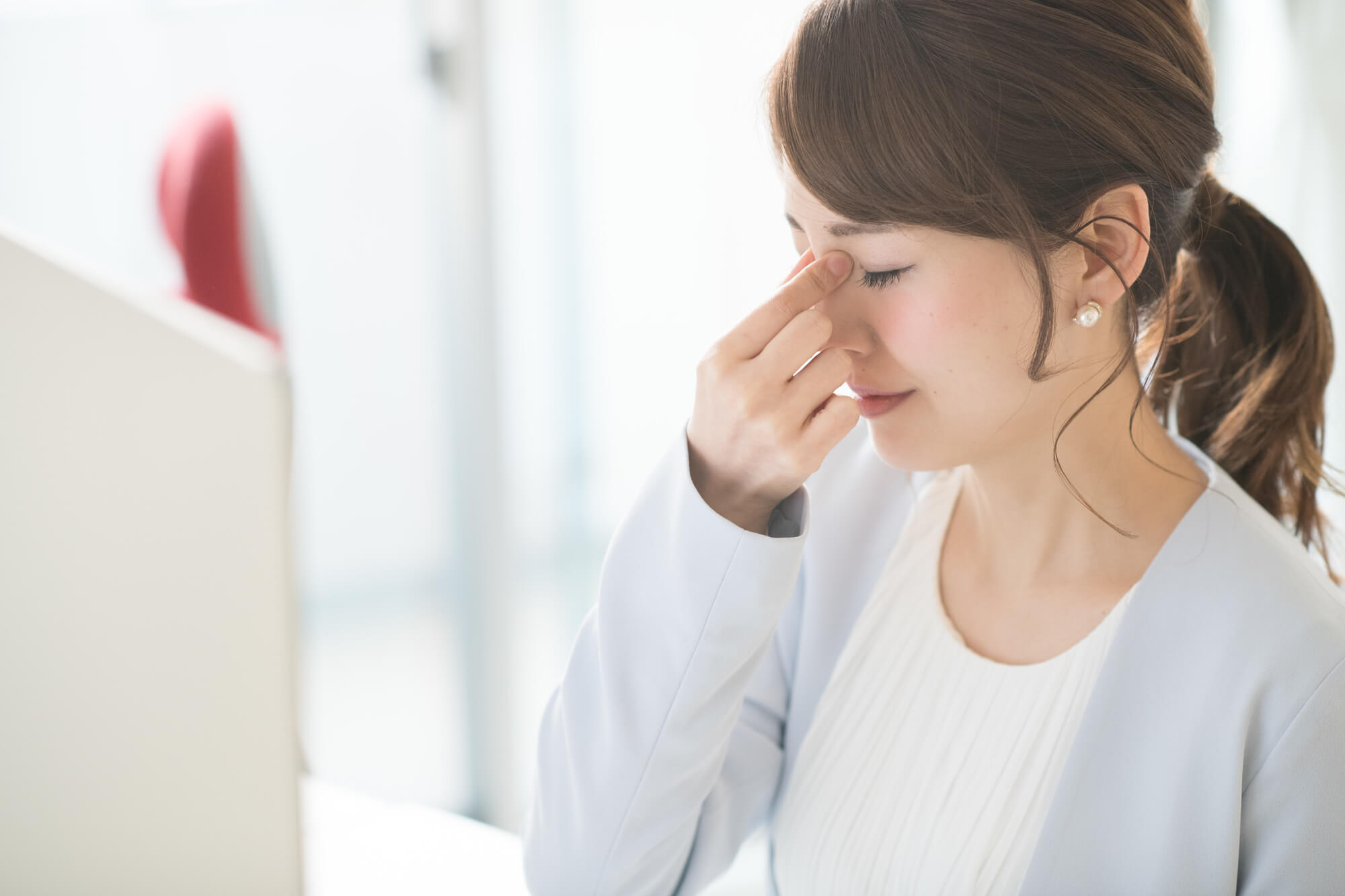 眼精疲労の原因と症状｜疲れに効くコラム｜大正製薬