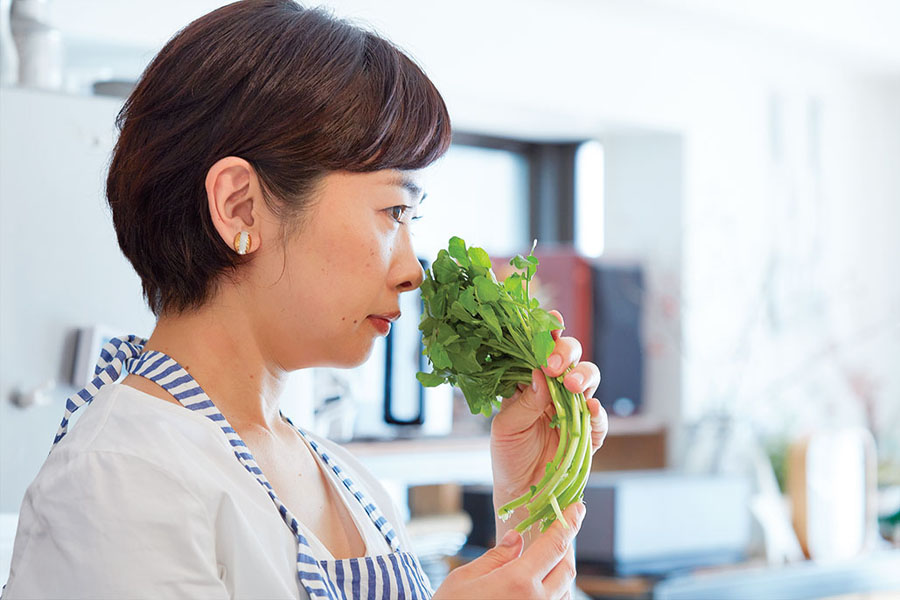 春、香りの強い野菜で疲れを癒す｜疲れに効くコラム｜大正製薬