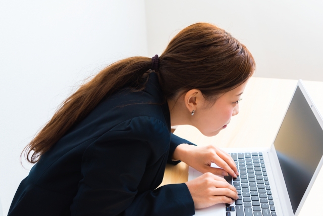 デジタル疲れがもたらす様々な不調とは？デジタル依存に注意しよう｜疲れに効くコラム｜大正製薬